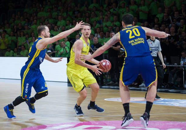 纽卡斯尔联 纽卡斯尔联