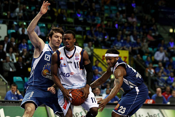 决赛将对阵 决赛将对阵